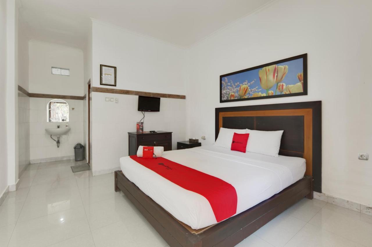 Reddoorz Near Stadion Kompyang Sujana Bali Denpasar Exteriör bild