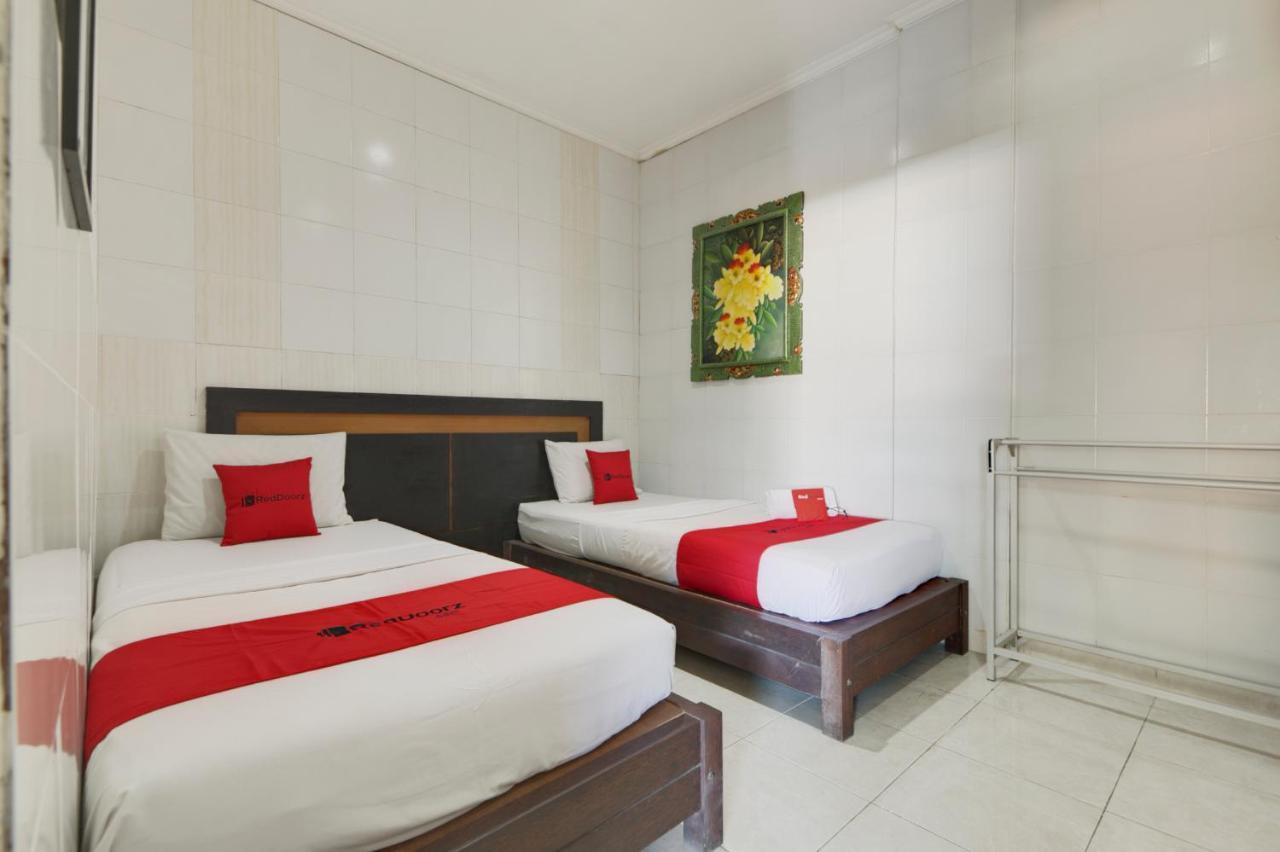 Reddoorz Near Stadion Kompyang Sujana Bali Denpasar Exteriör bild